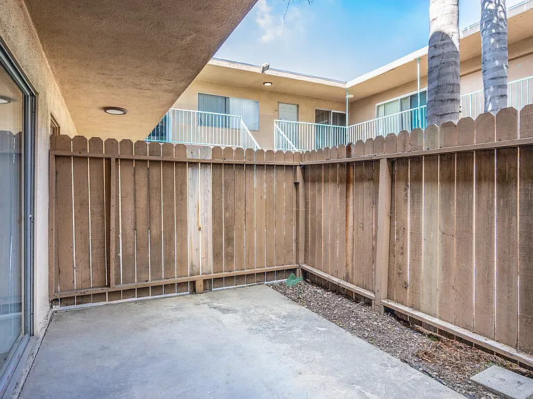 The Oasis Apartments — Photo 18