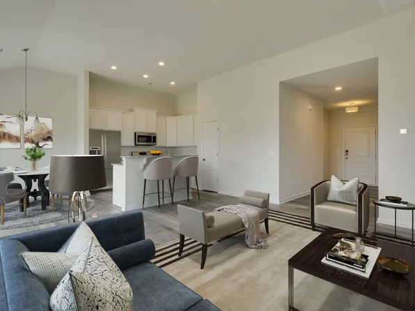 33 Harvest Glen Dr, Elgin, SC 29045