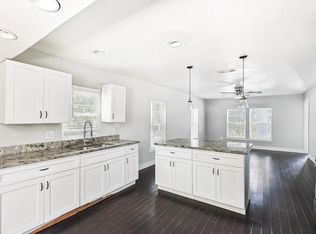 902 W Clarendon Dr, Dallas, TX 75208