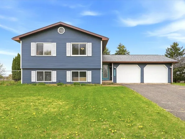 1441 Hallewood Blvd, New Richmond, WI 54017