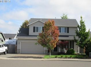 827 Meadow Dr, Molalla, OR