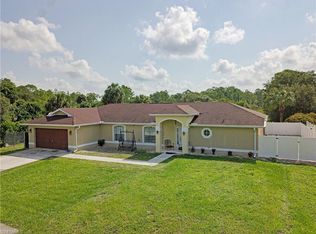 210 10th St SE, Naples, FL 34117