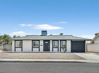 3132 Iroquois Ln, North Las Vegas, NV 89030