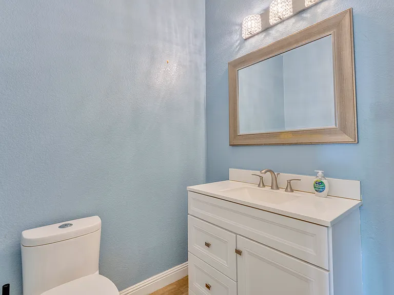 7476 Peppertree Ln — Photo 28