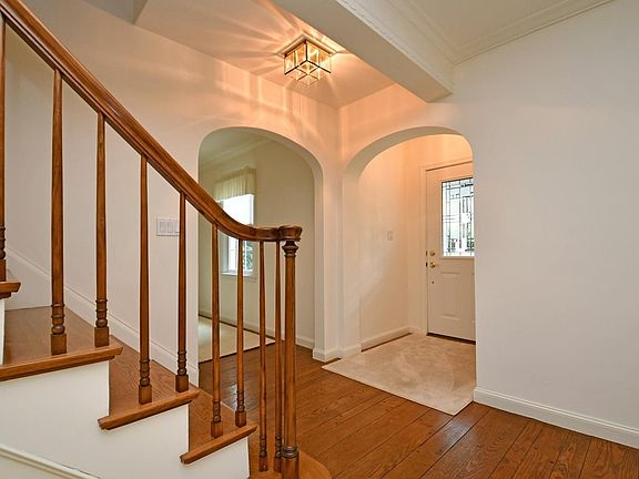 2nd image of 3136 Portsmouth Ave