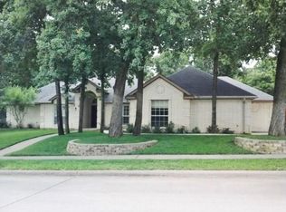 1621 Spinnaker Ln, Azle, TX 76020