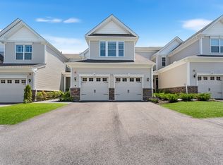 27 Richardson Dr #27, Millis, MA 02054