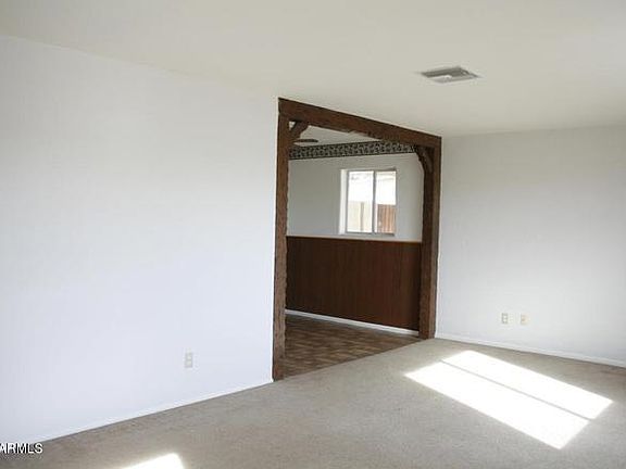 5th image of 3206 W Montebello Ave