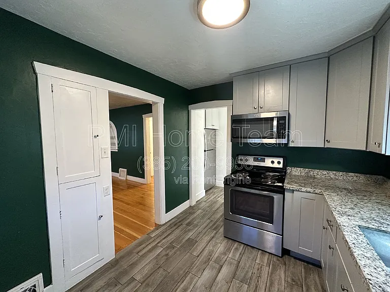 146 E 200 N — Photo 13