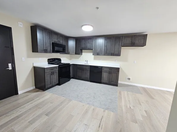 158 6th St #504, Passaic, NJ 07055