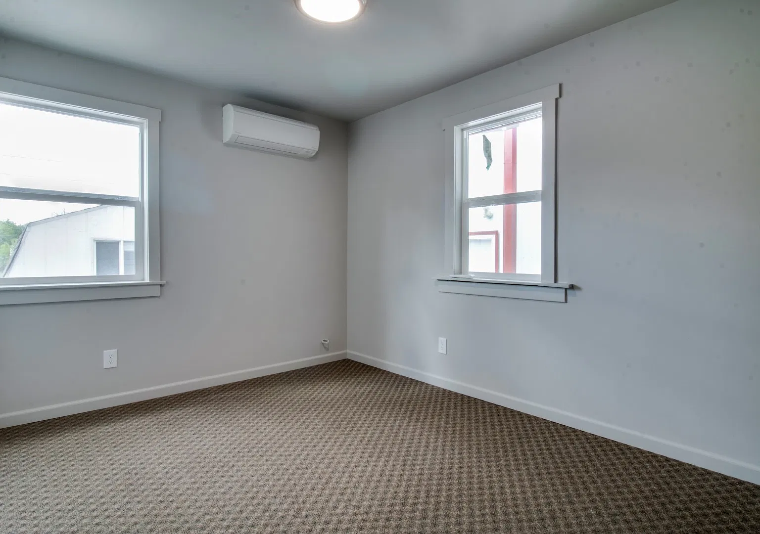 6 bed, 1830 sqft, $2,100 — Photo 1