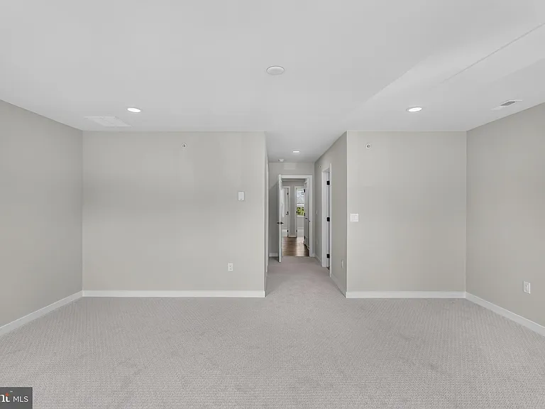 44 Grayson Ln — Photo 10