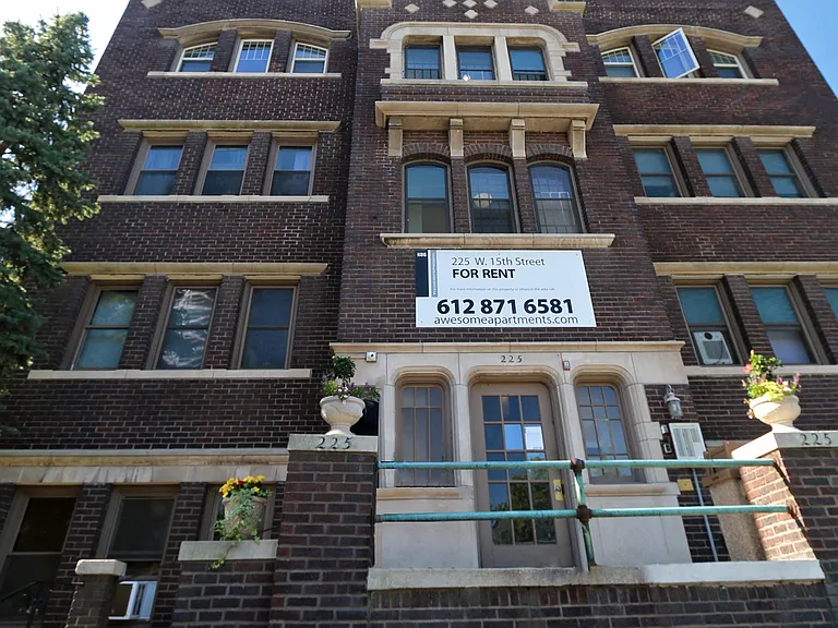 225 Place Apartments — Photo 24