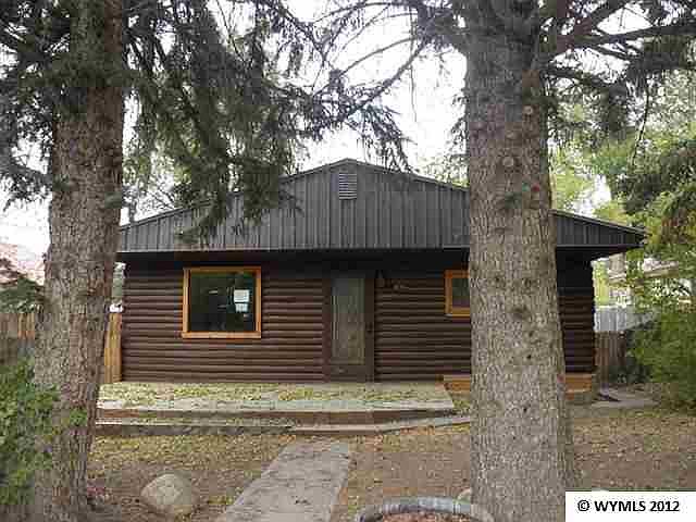 1st image of 838 Washakie St