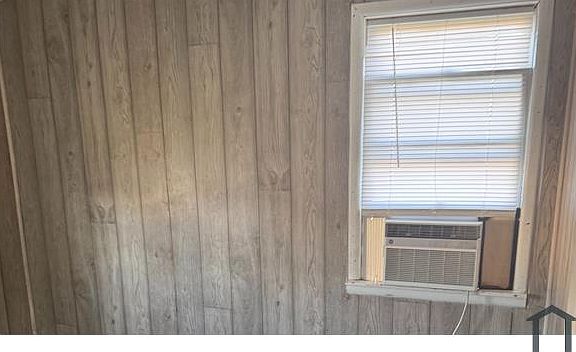 5th image of 100 56th St