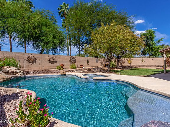 3rd image of 12750 W HOLLYHOCK Drive