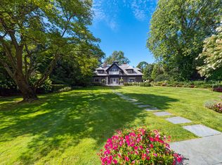 9 Little Cobb Rd, Water Mill, NY 11976