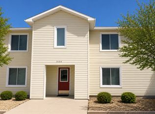 3104 Ross Ct, Dodge City, KS 67801