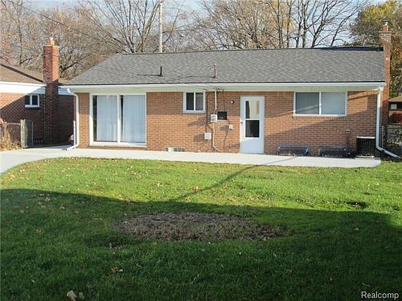 5th image of 23136 Recreation St