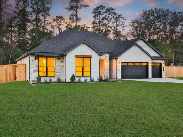 351 Louvenia Ct, Pinehurst, TX 77362