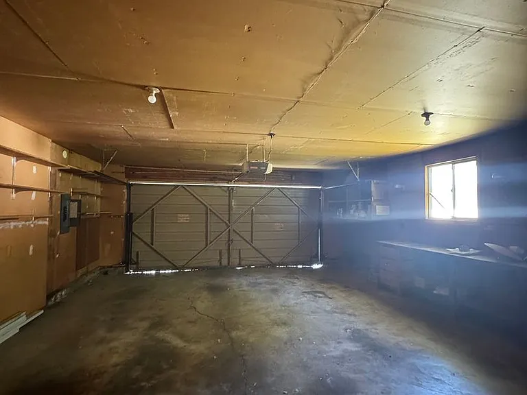 1702 College Pl — Photo 8