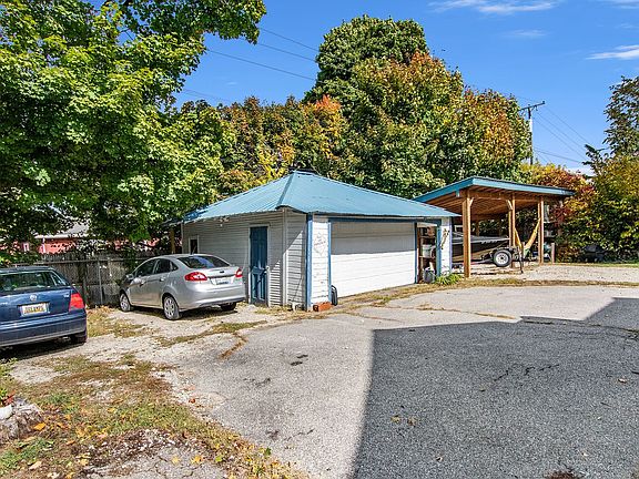 5th image of 192 Bondale Ave #1