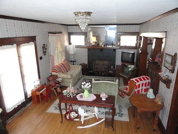 2nd image of 1629 5th St