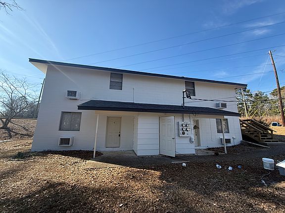 2nd image of 3608 Campbell Dr #4