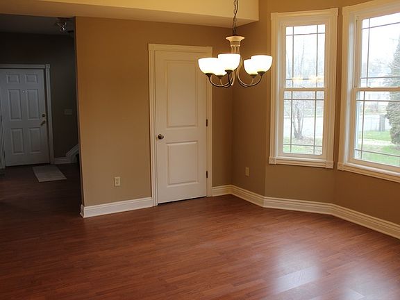4th image of 728 Kishwaukee St