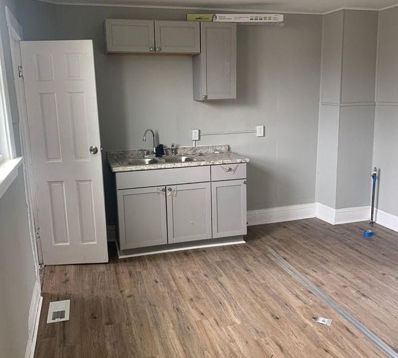 2nd image of 1114 W 148th St #1R