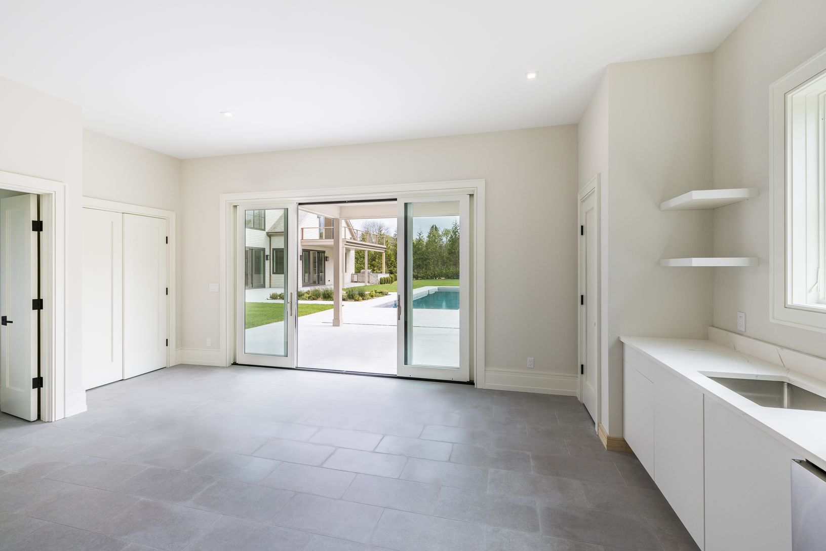 Pool House with Kitchenette & Laundry