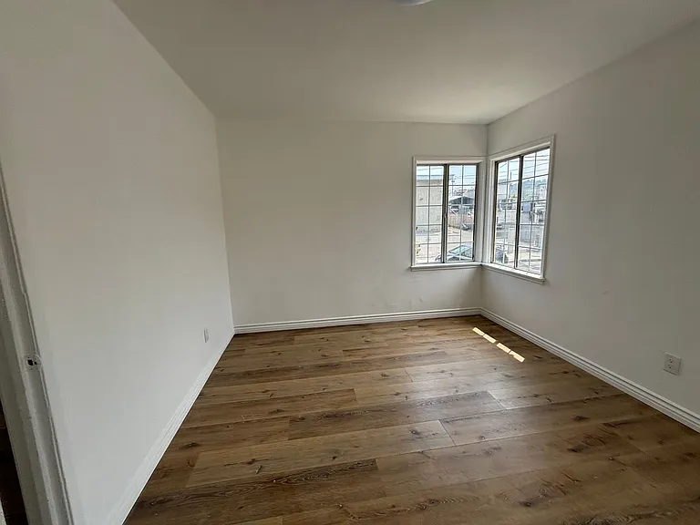 7427 Foothill Blvd — Photo 9
