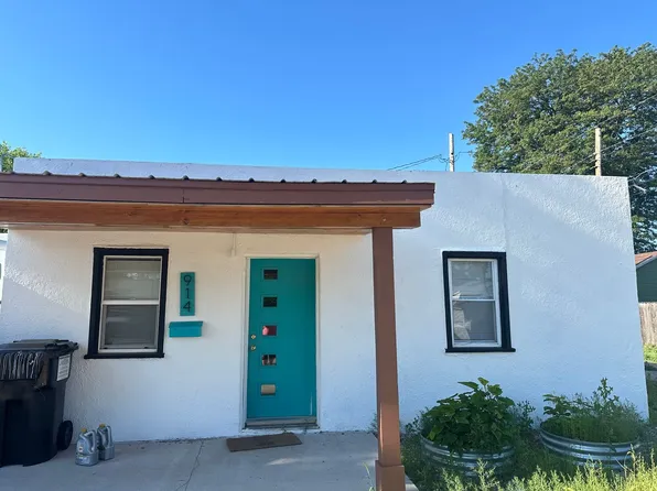 914 E 18th St, Scottsbluff, NE 69361