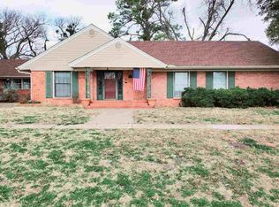 311 E 6th St, Burkburnett, TX 76354