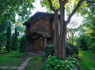 1824 Alsup Ave, Commerce Township, MI 48382
