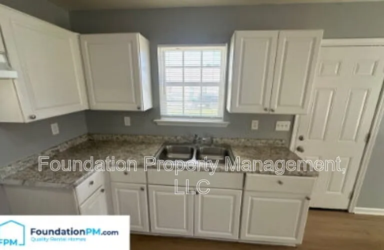 3751 Oak Lake Ln — Photo 4