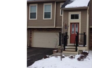 11132 Club West Cir, Minneapolis, MN 55449