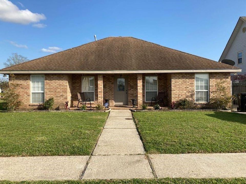 1st image of 3105 Lakewood Dr