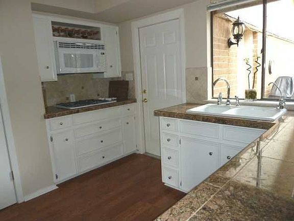 2nd image of 11500 Hollow Oak Ct
