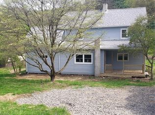 4757 Indian Hill Rd SE, Uhrichsville, OH 44683