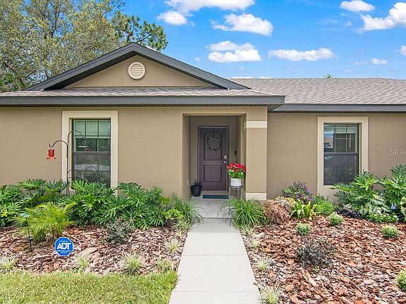3rd image of 361 Gardenia Ct