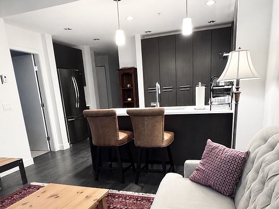 5th image of 733 3rd St W