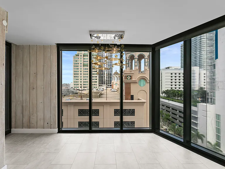 1 Beach Dr SE #1112 — Photo 19