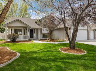 2105 E Powder River Dr, Meridian, ID 83642