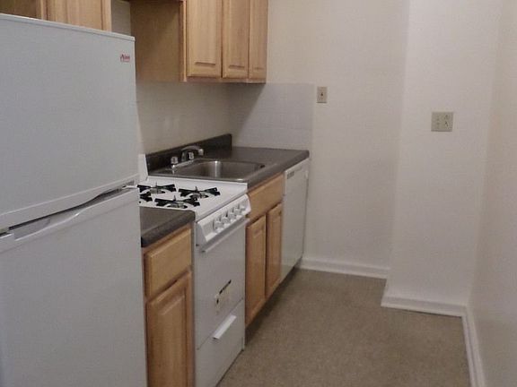 4th image of 7410 35th Ave APT 409