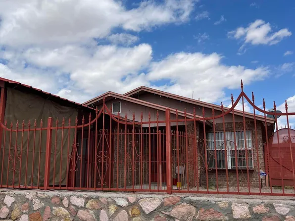 11297 Cielo Azul Dr, Socorro, TX 79927