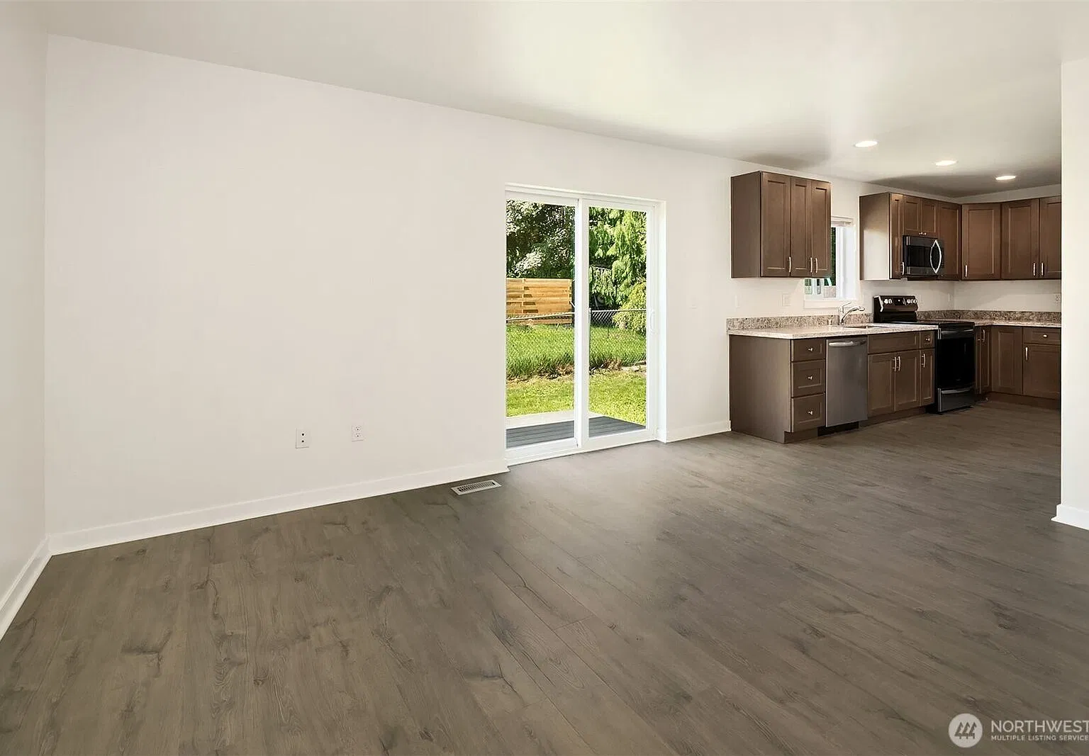 3 bed, 2.5 bath, 1440 sqft, $2,150 — Photo 1