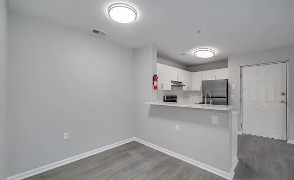 227 W 4th St #2A — Photo 16