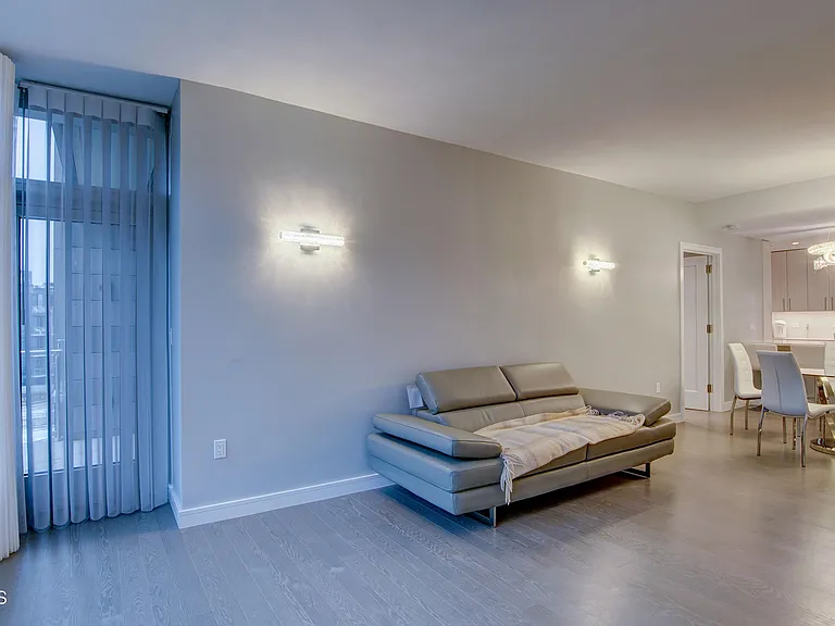 15 Morris Ave #507 — Photo 18