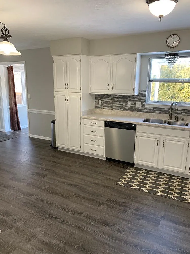 3 bed, 1664 sqft, $2,350 — Photo 4